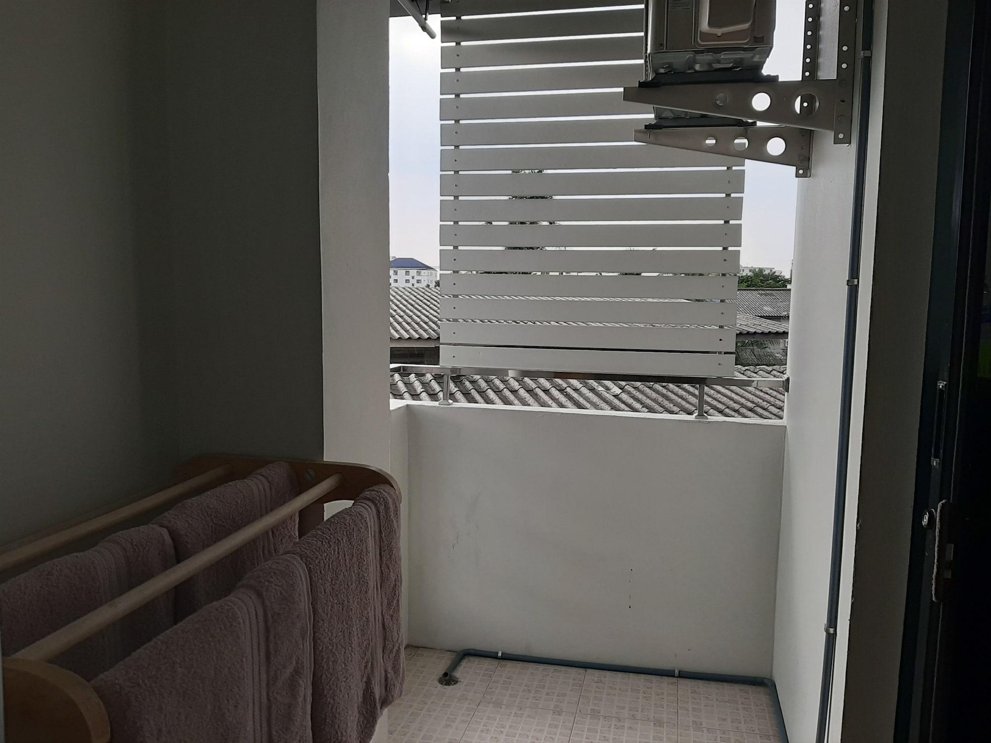 Vanlisut Hotel Ngamwongwan Nonthaburi Exteriör bild