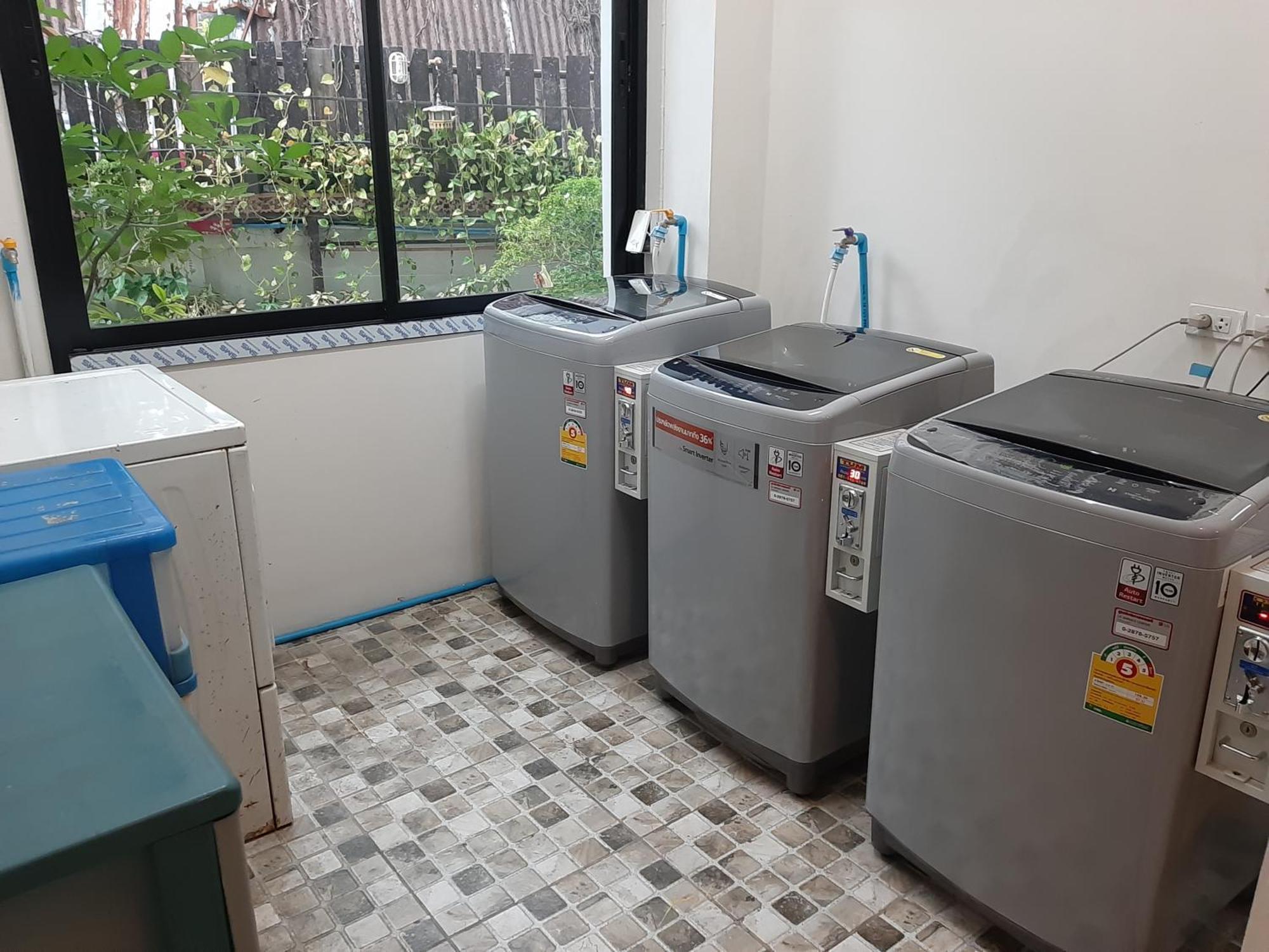 Vanlisut Hotel Ngamwongwan Nonthaburi Exteriör bild