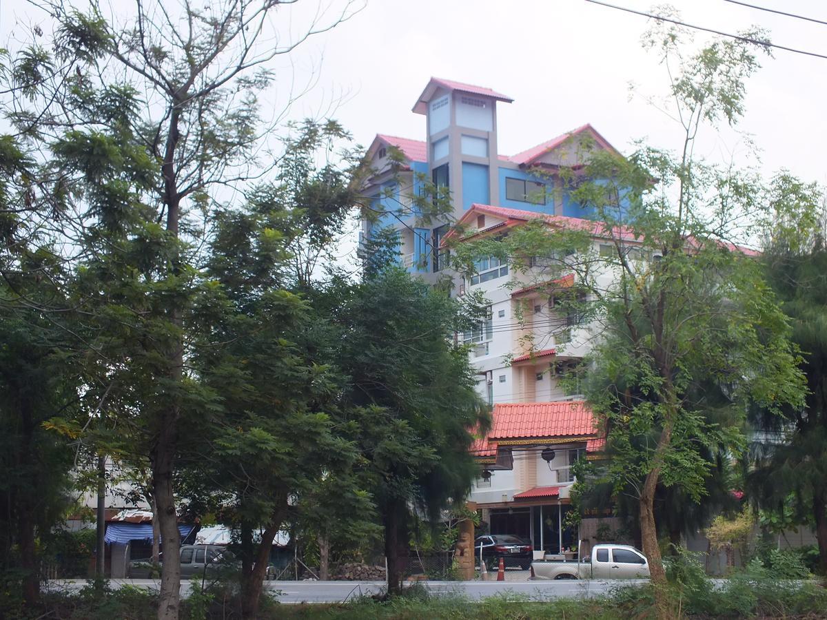 Vanlisut Hotel Ngamwongwan Nonthaburi Exteriör bild