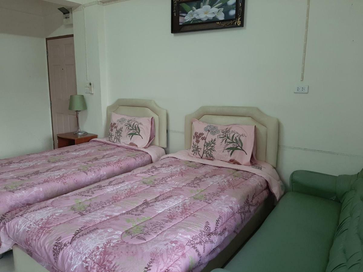 Vanlisut Hotel Ngamwongwan Nonthaburi Exteriör bild